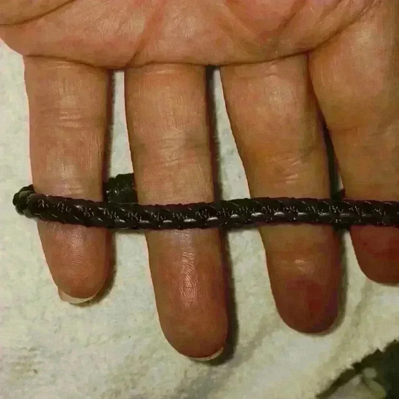 Handmade Leather Unisex Bracelet - Picture 1 of 4